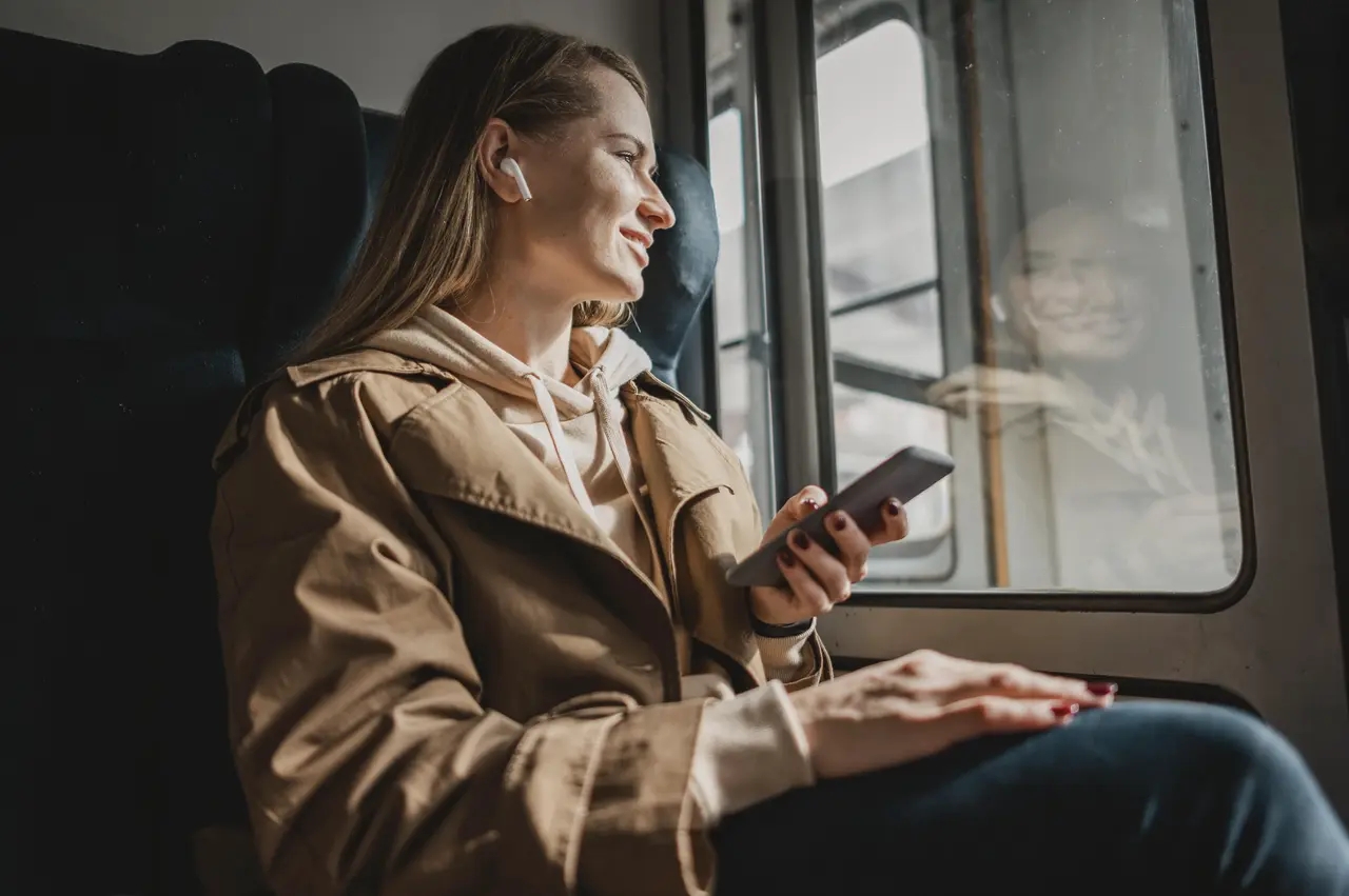 Banner Ada Wi-Fi di Kereta? Begini Cara Pakai dan Syaratnya!